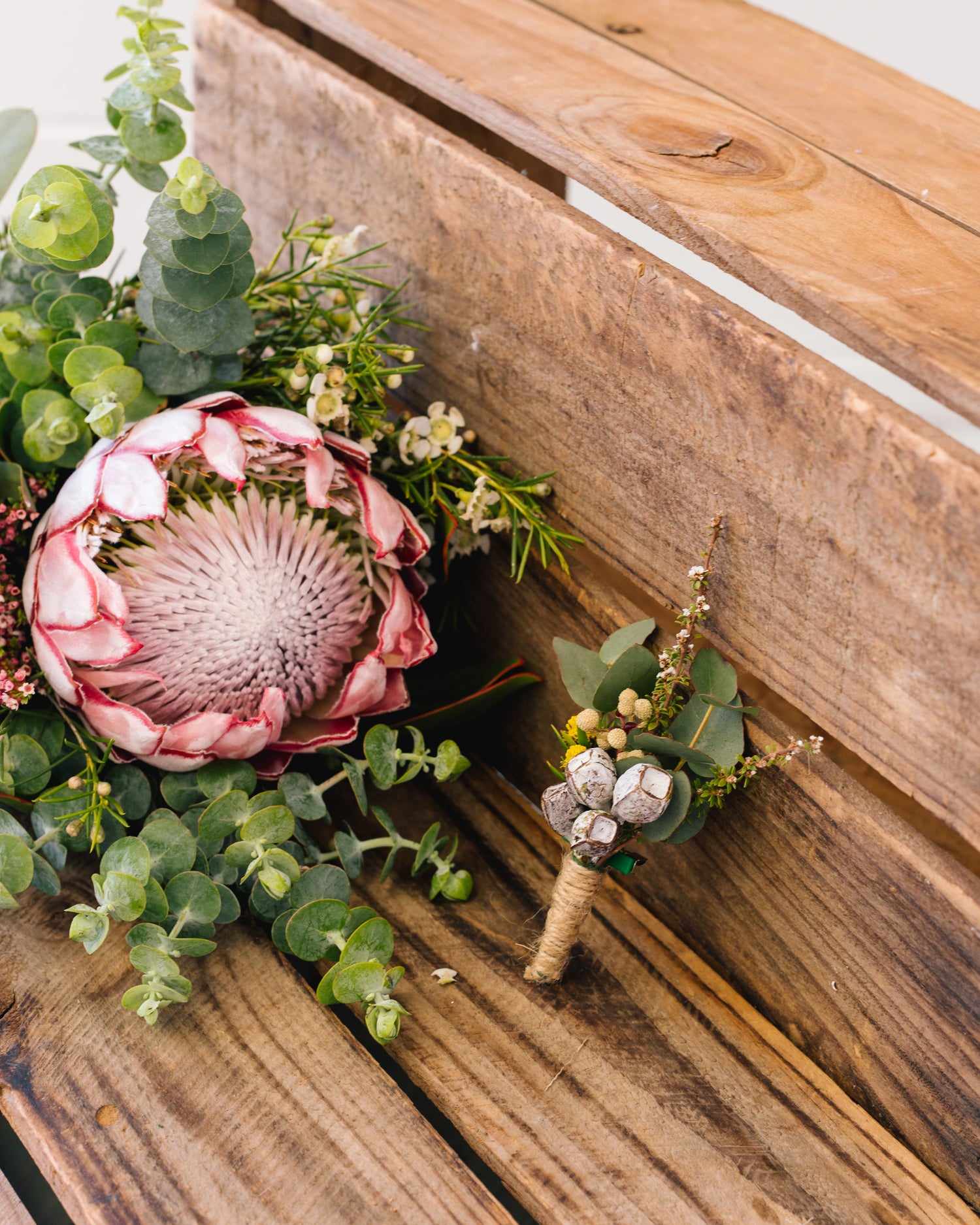 Weddings-Flowers-3-Forest-&-Petals